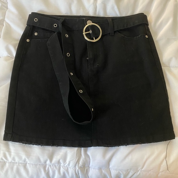 Black Skater Skirt - Picture 1 of 4